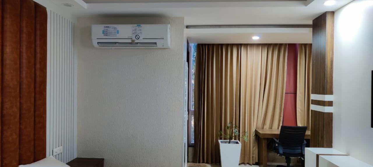 Hotel Maira Dehradun Eksteriør billede